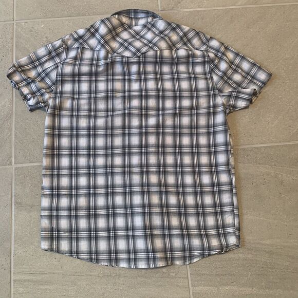 Ditch Plains Short Sleeve Button Down Shirt Size M - Picture 5 of 5